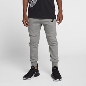 Nike boys teach fleece joggers Sz L